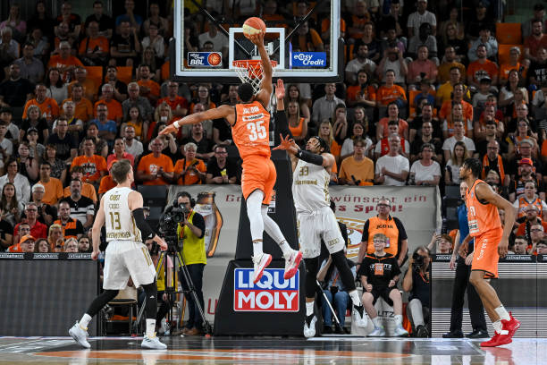 已向全世界 已向全世界