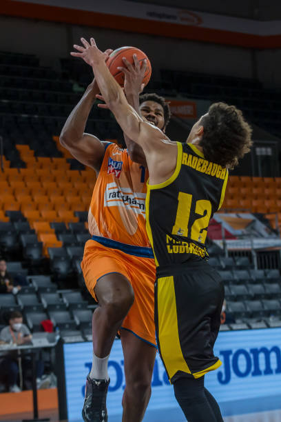 零封世界亚 零封世界亚